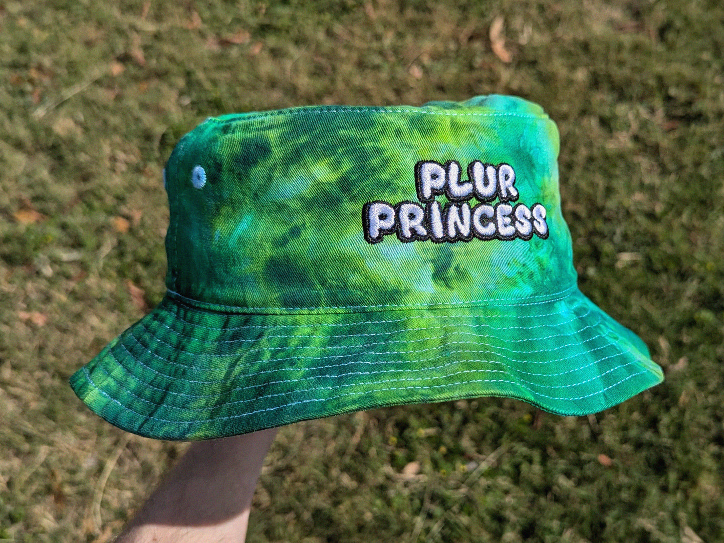 PLUR PRINCESS - Embroidered Tie Dye Bucket Hat
