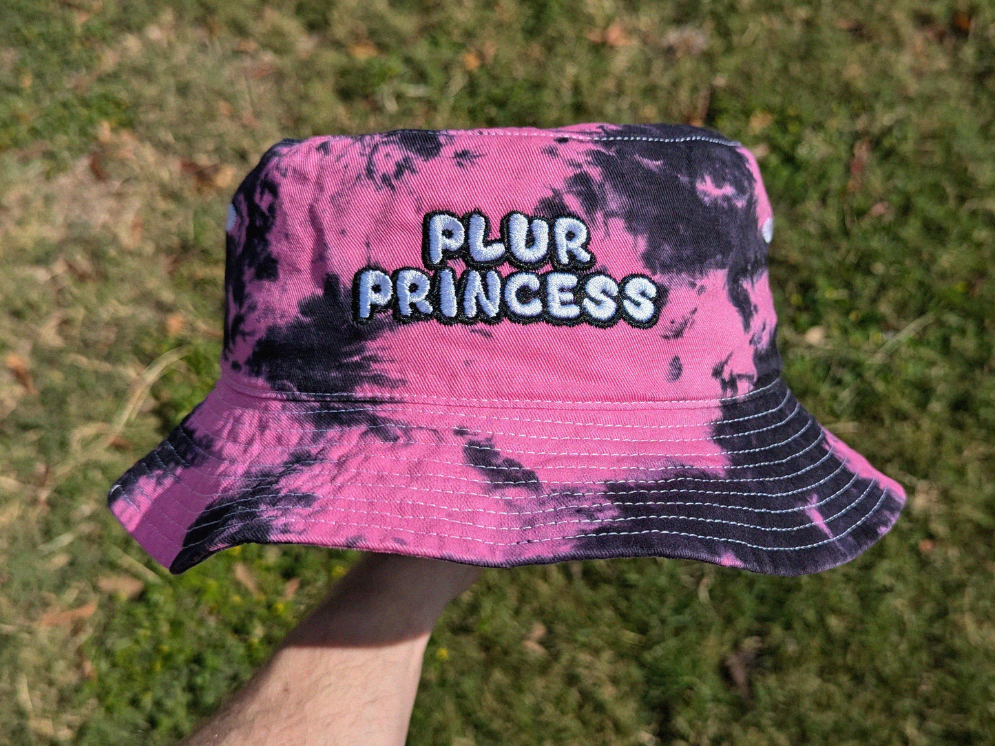 PLUR PRINCESS - Embroidered Tie Dye Bucket Hat