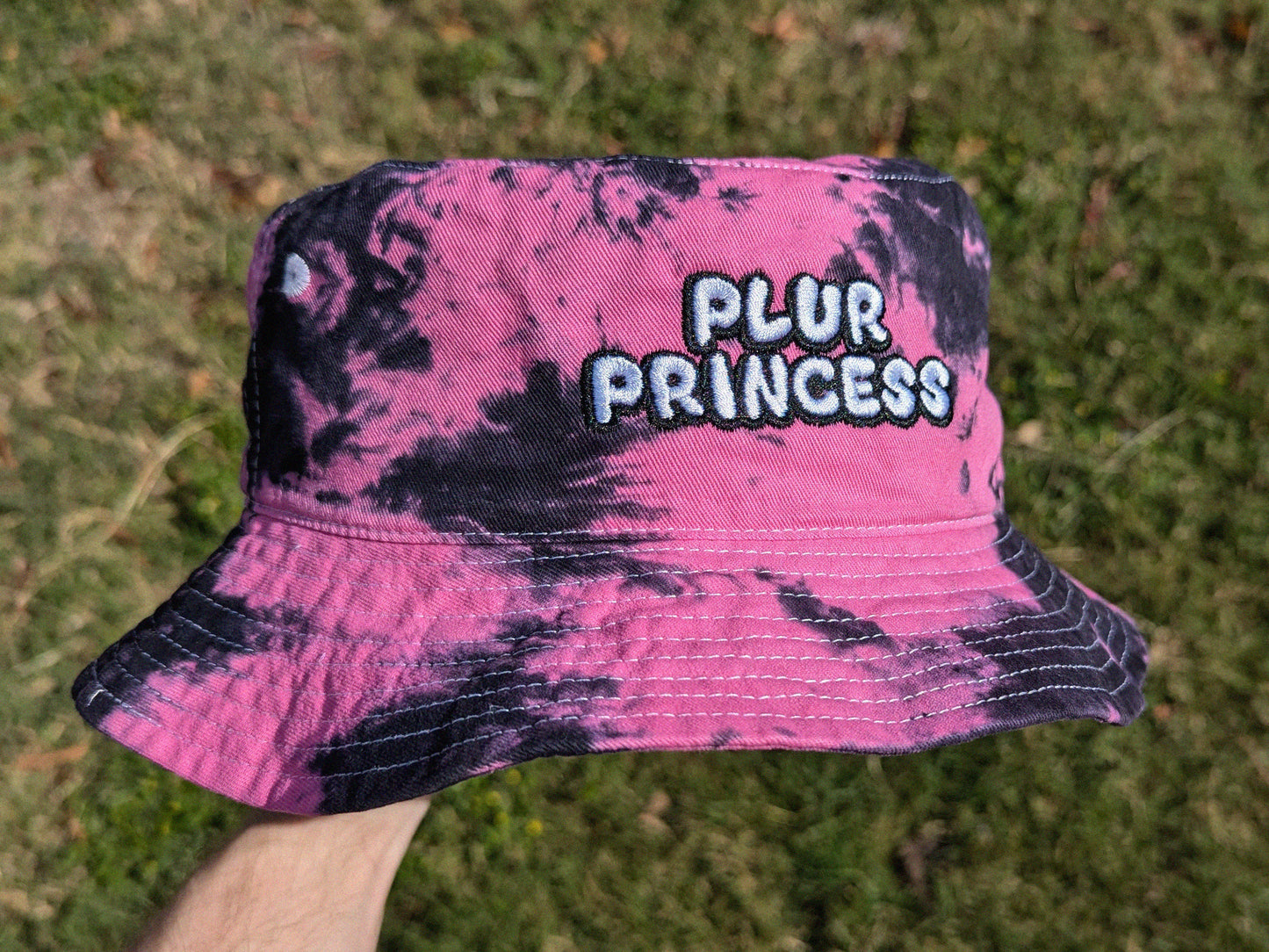 PLUR PRINCESS - Embroidered Tie Dye Bucket Hat