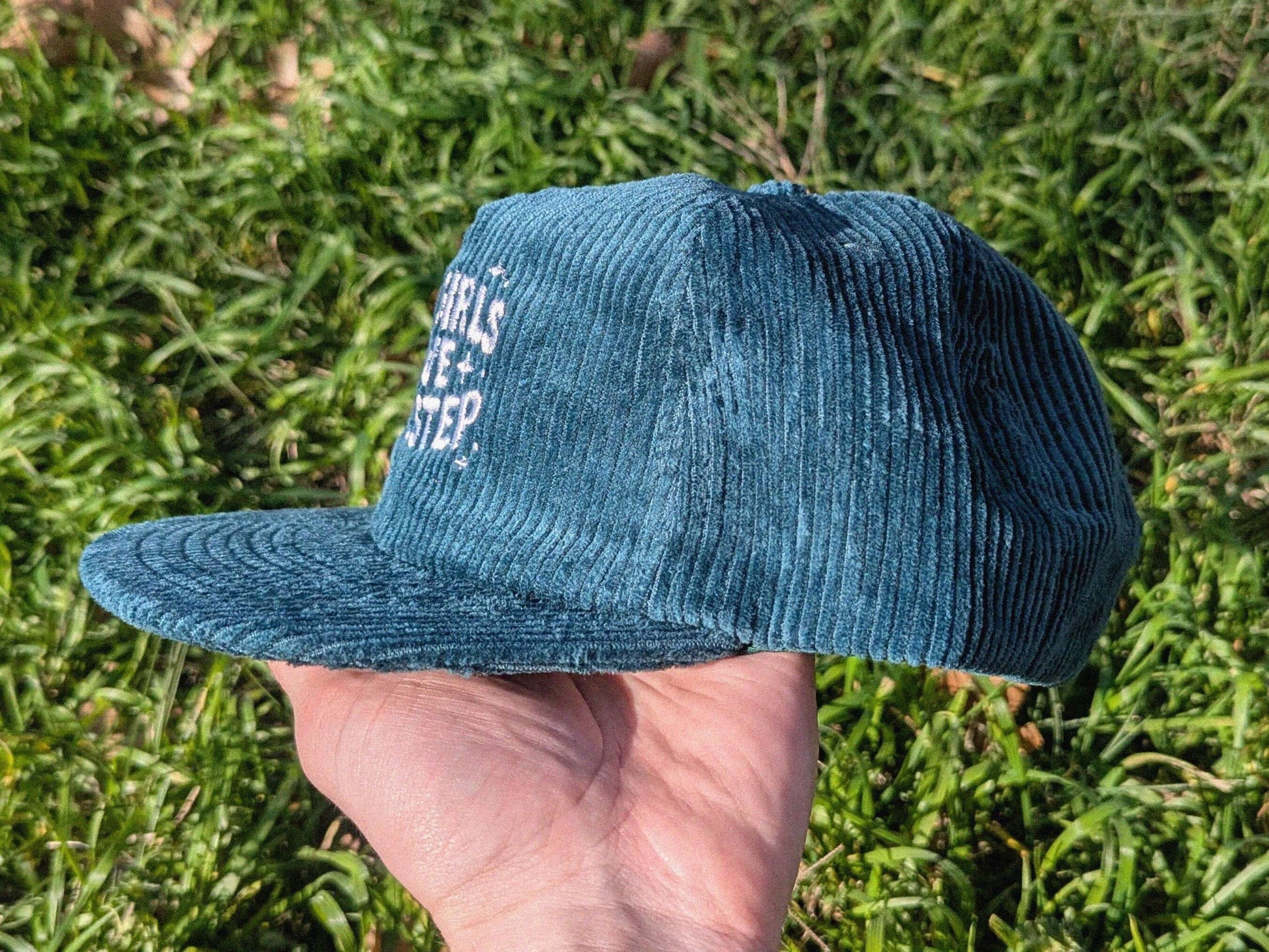 Womens rave hat hot girls love dubstep