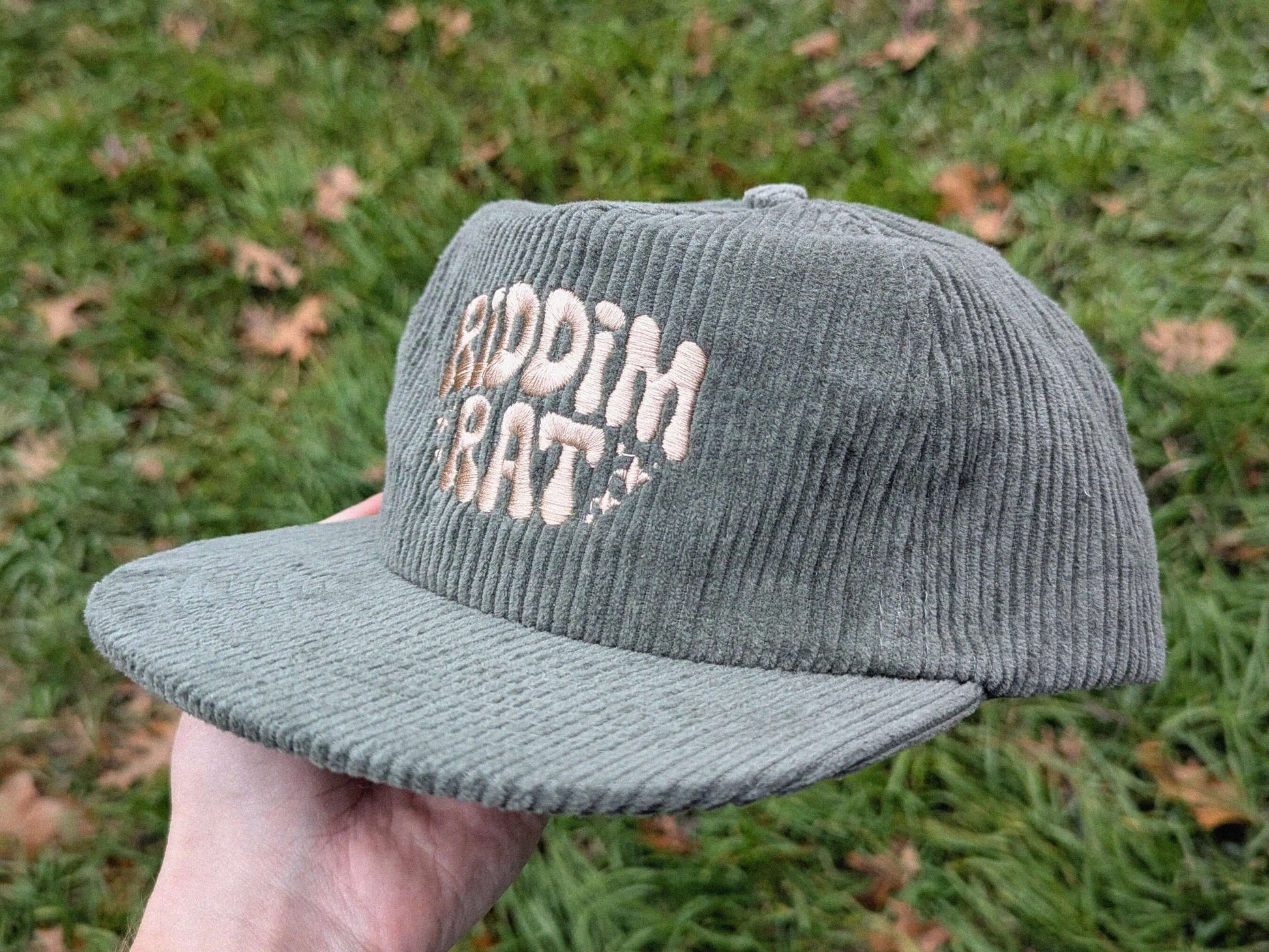 Bass music riddim rat rave hat