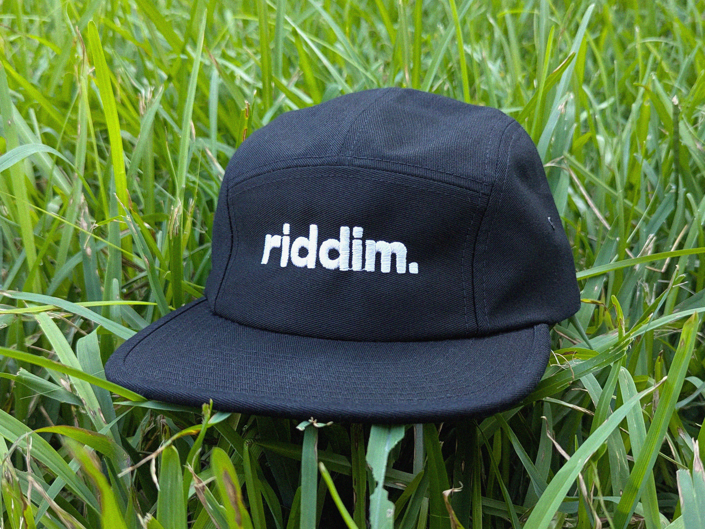 riddim. 5 Panel Cap