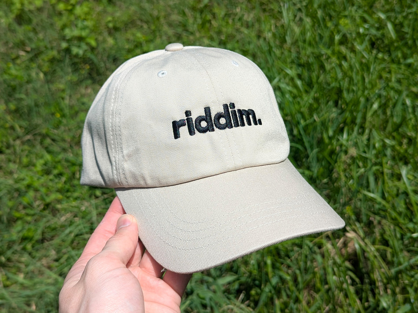 riddim. Dad Hat